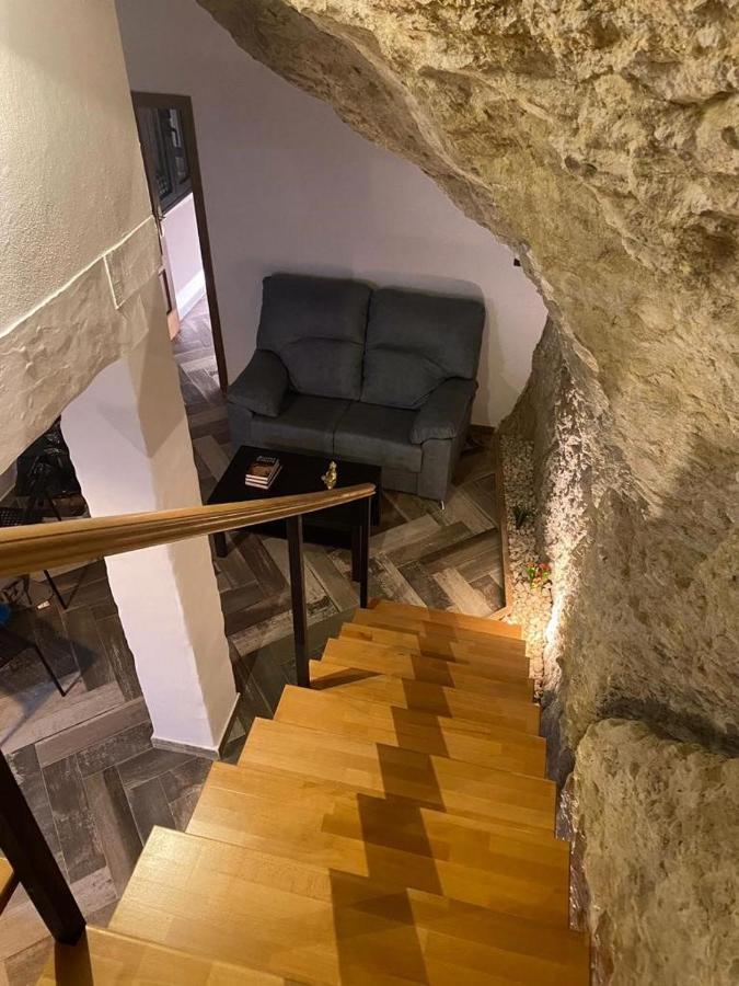 Casa Rural Bajo La Alcazaba Setenil De Las Bodegas Luaran gambar