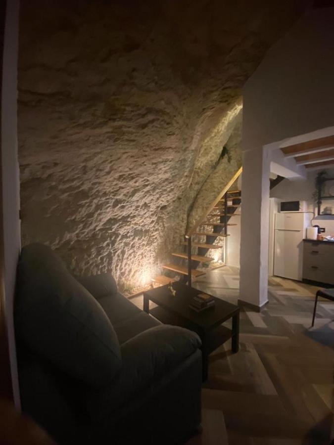 Casa Rural Bajo La Alcazaba Setenil De Las Bodegas Luaran gambar