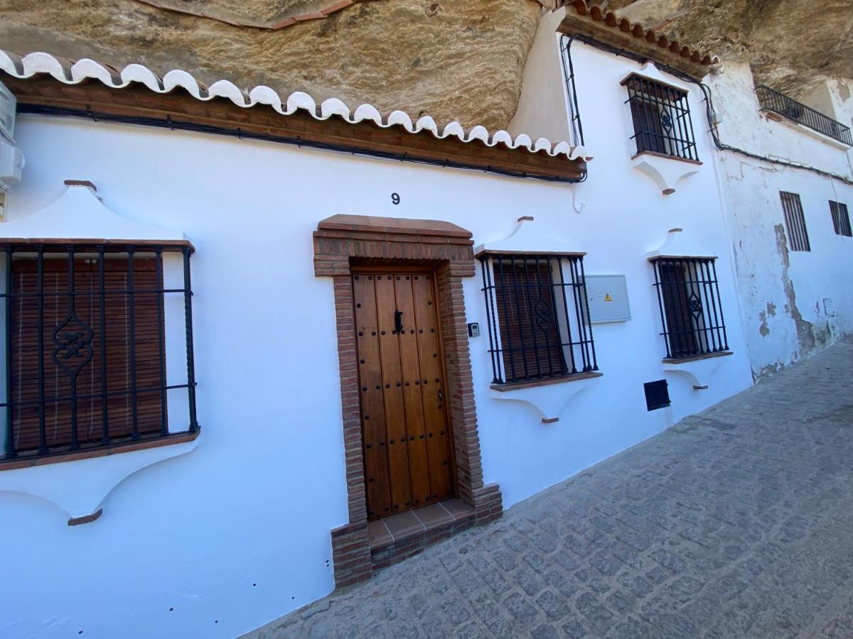 Casa Rural Bajo La Alcazaba Setenil De Las Bodegas Luaran gambar