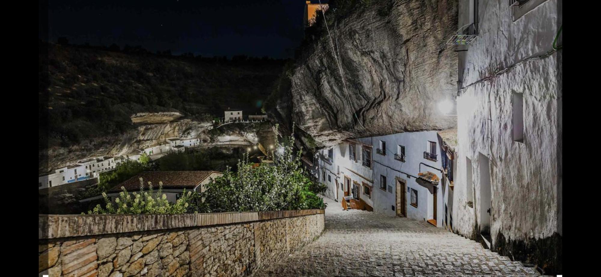 Casa Rural Bajo La Alcazaba Setenil De Las Bodegas Luaran gambar